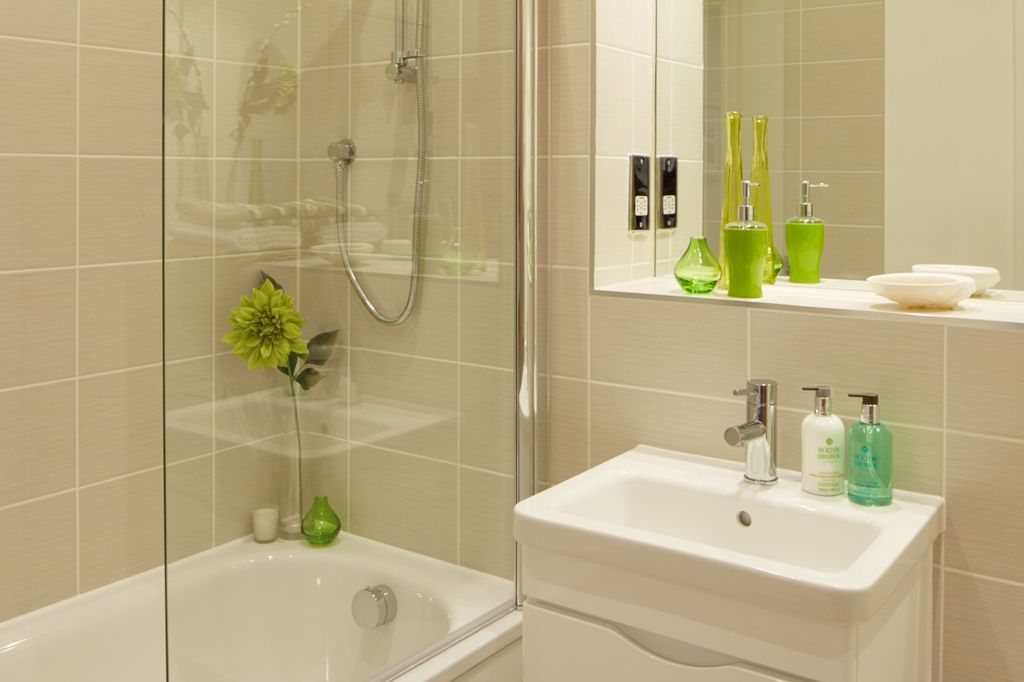 Property photo 3 of 6 Bathroom