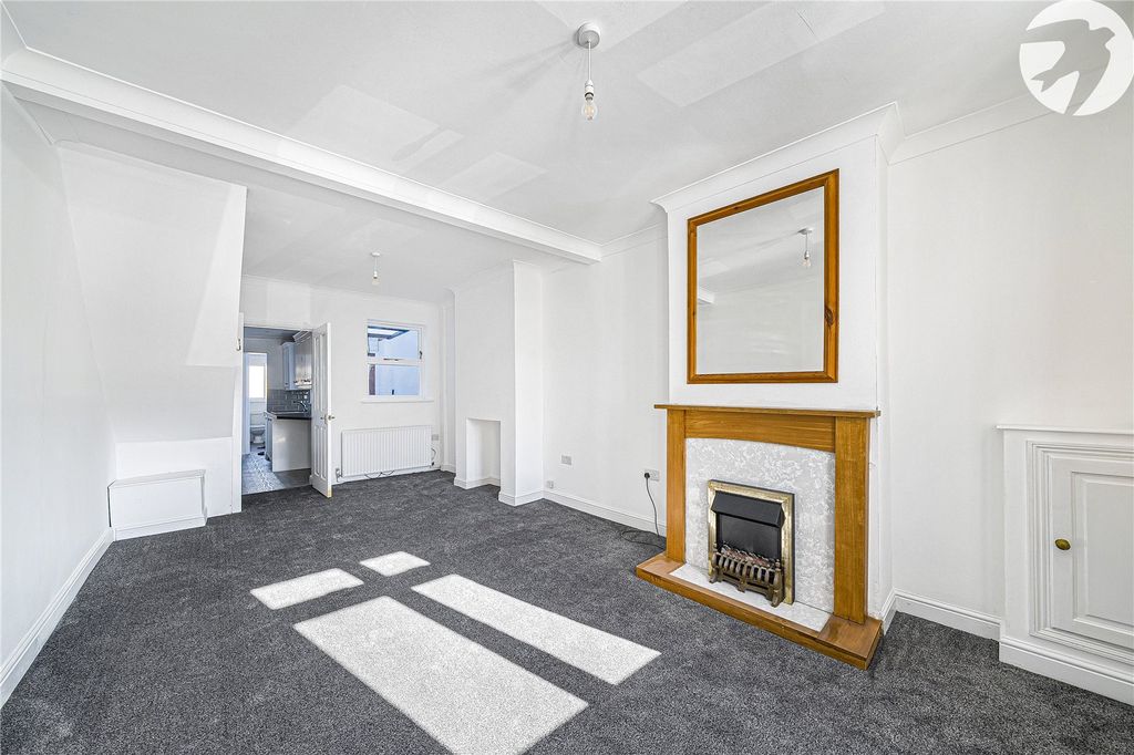 Property photo 3 of 36 Living Room