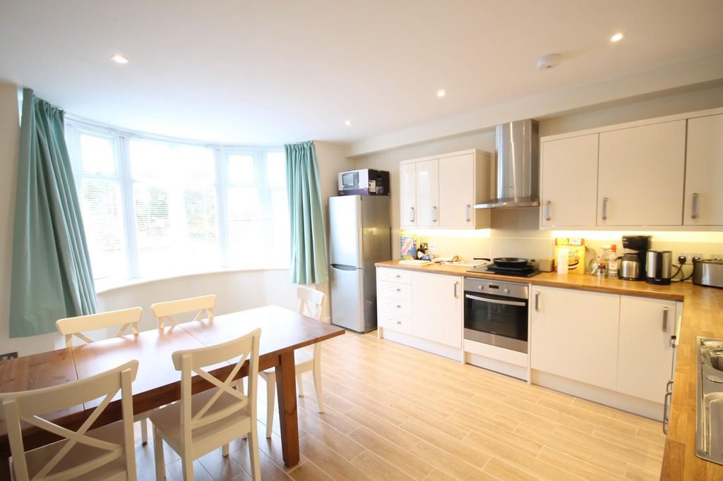 Property photo 2 of 15 Img_8225.Jpg