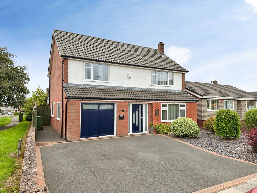 Property photo 1 of 32