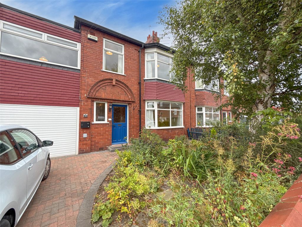Property photo 1 of 32 External