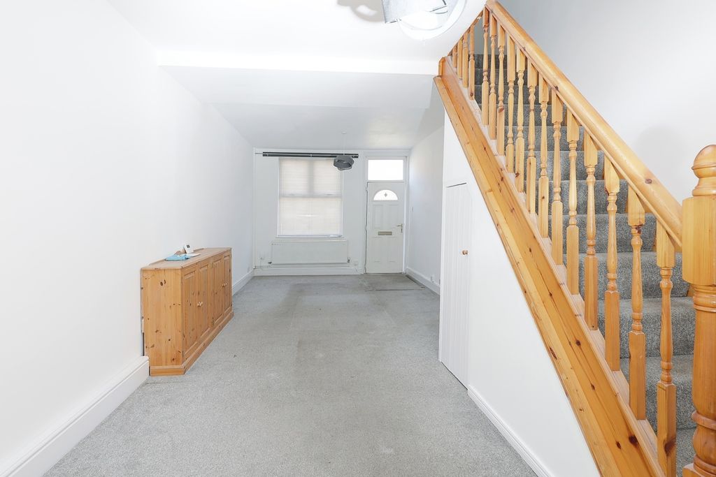 Property photo 2 of 12 Photo