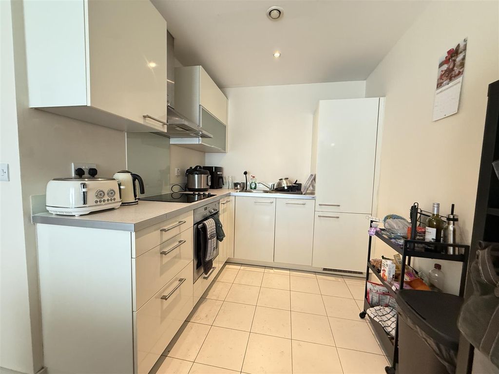Property photo 2 of 9