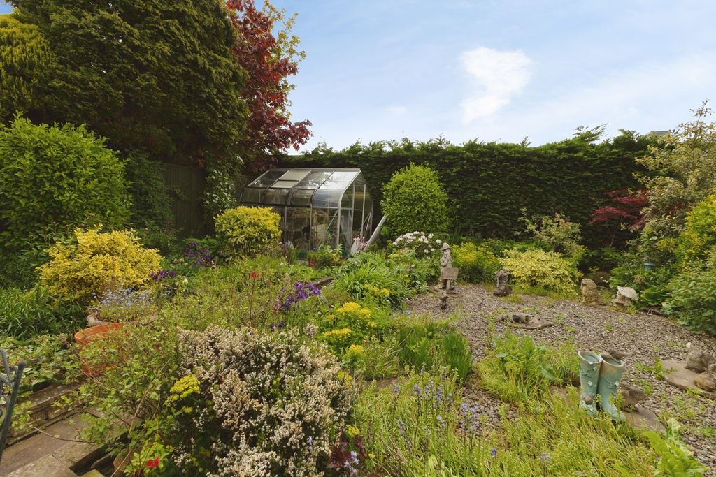 Property photo 3 of 17 Pbox-Img.Jpg