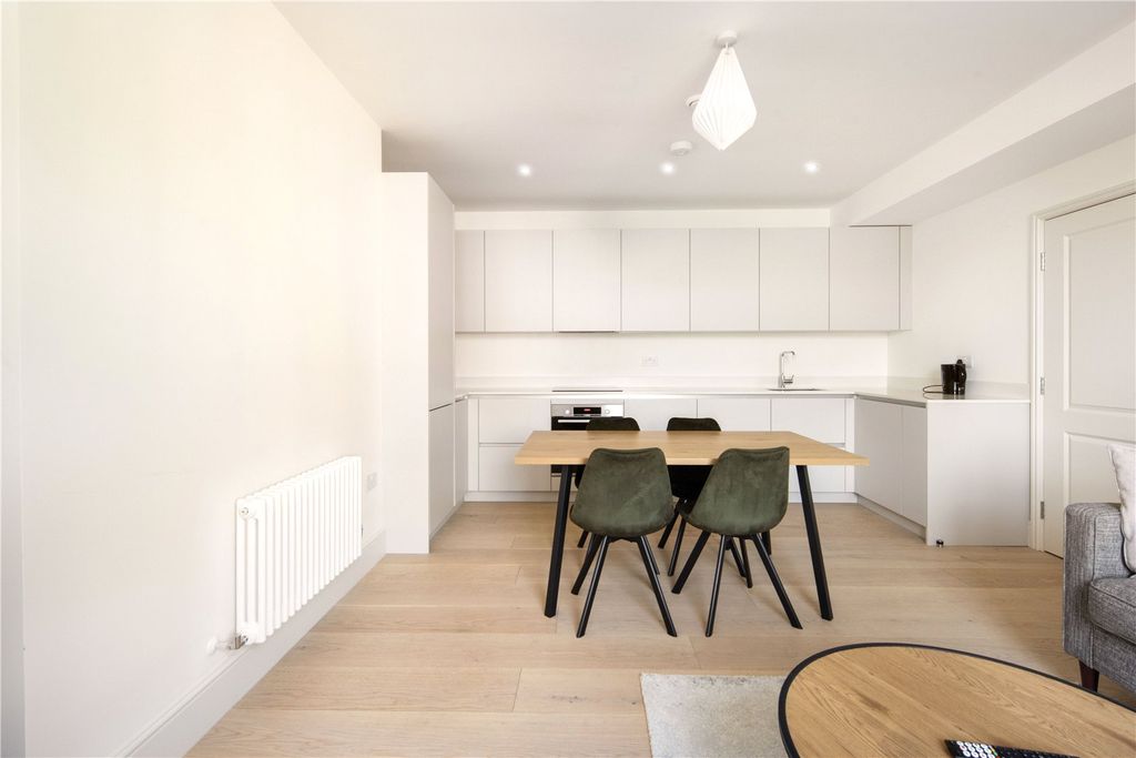 Property photo 3 of 17 Kitchen