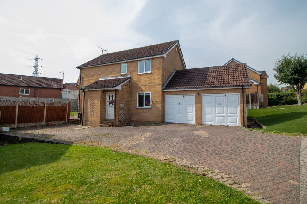 Property photo 1 of 18
