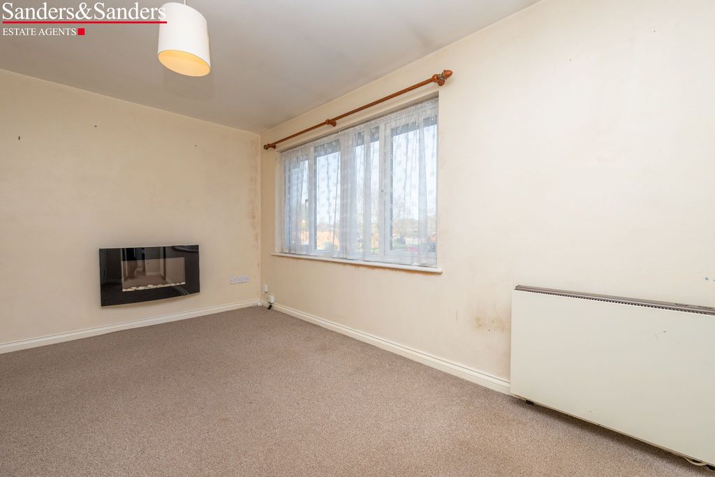 Property photo 3 of 15 Photograph 3