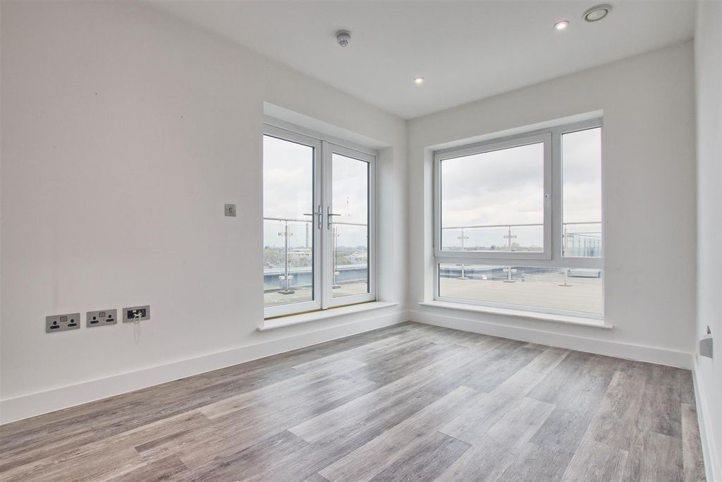 Property photo 3 of 14 Living Area 1.Jpg