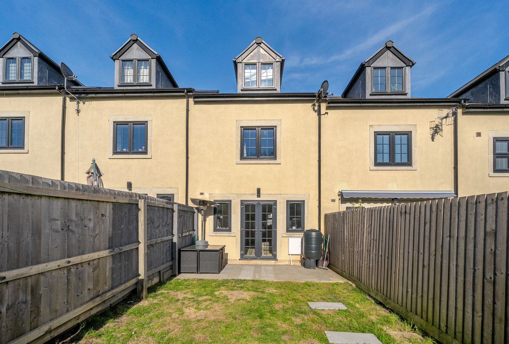 Property photo 1 of 16 1275918 (10).Jpg