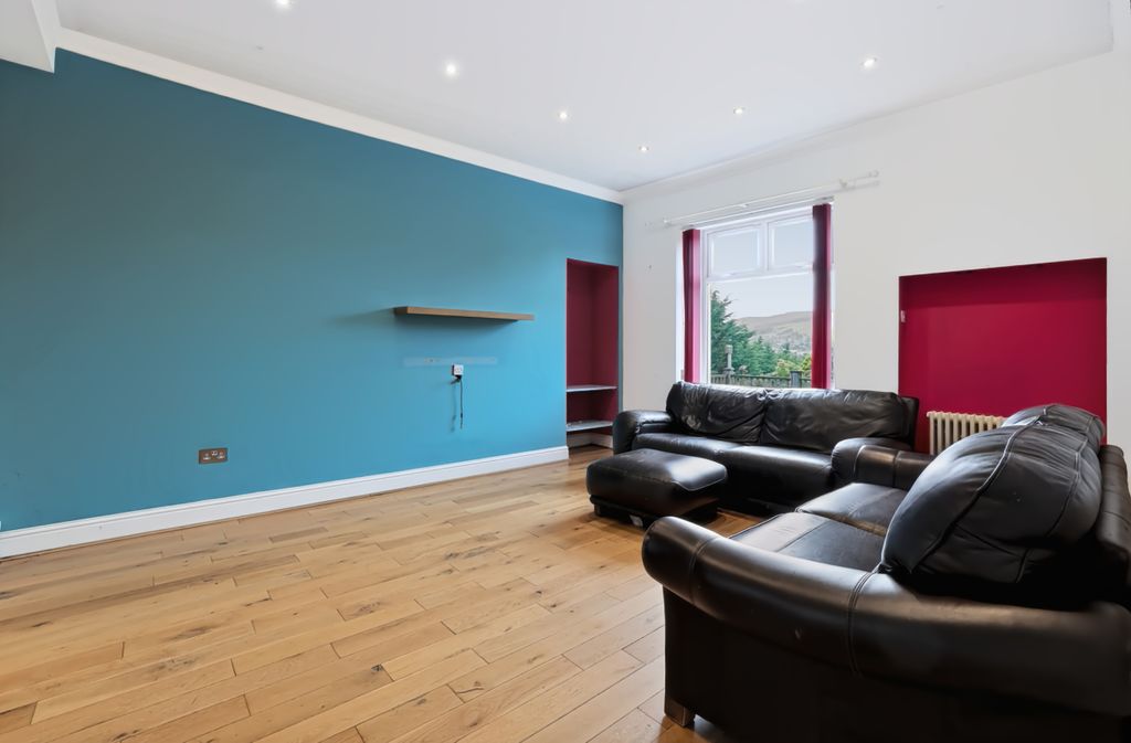 Property photo 2 of 44