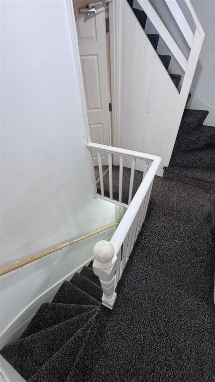 Property photo 3 of 20 Hallway.Jpeg