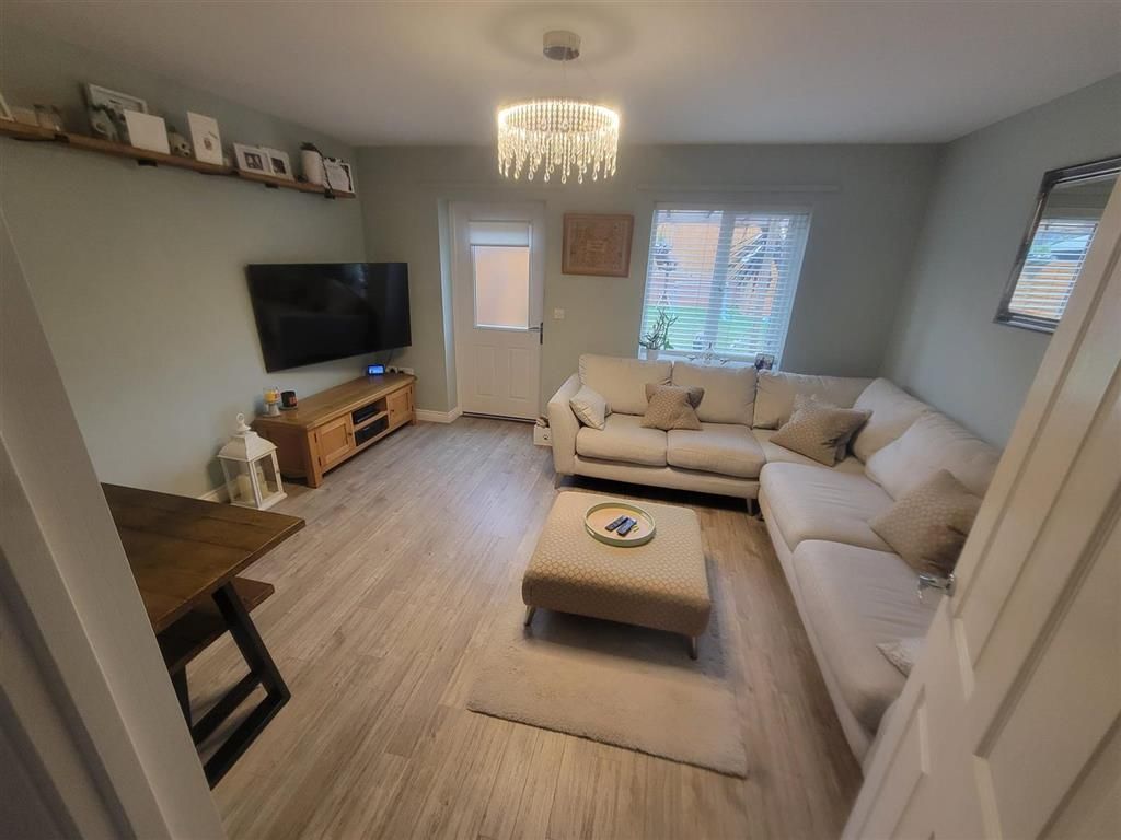 Property photo 2 of 10 Lounge