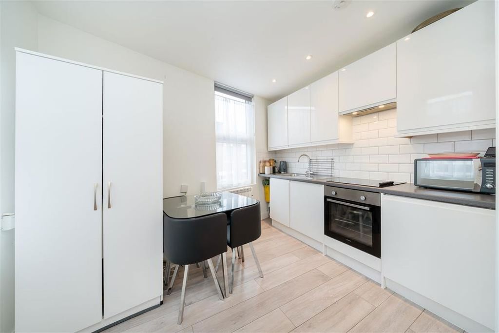 Property photo 3 of 4