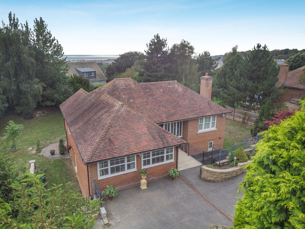 Property photo 2 of 33