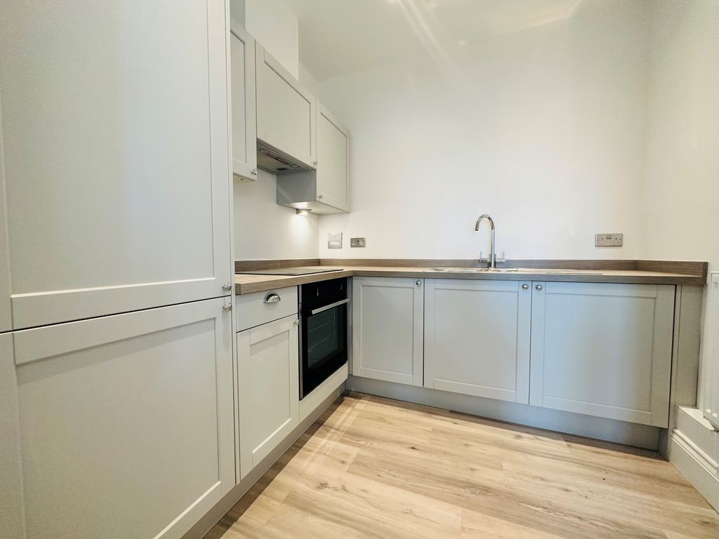 Property photo 2 of 7 Kitchen