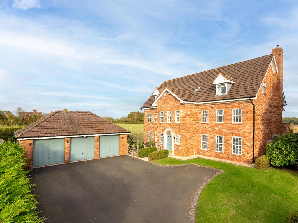 Property photo 1 of 31 Image