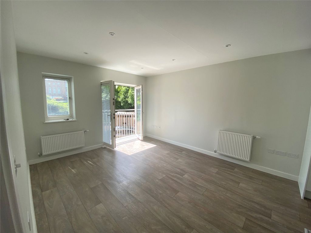 Property photo 2 of 6 Picture No. 10