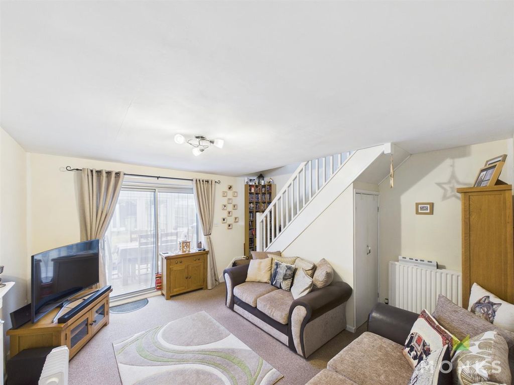 Property photo 3 of 10 Cam01348G0-Pr0632-Still002.Jpg