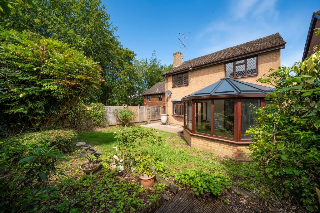 Property photo 2 of 26