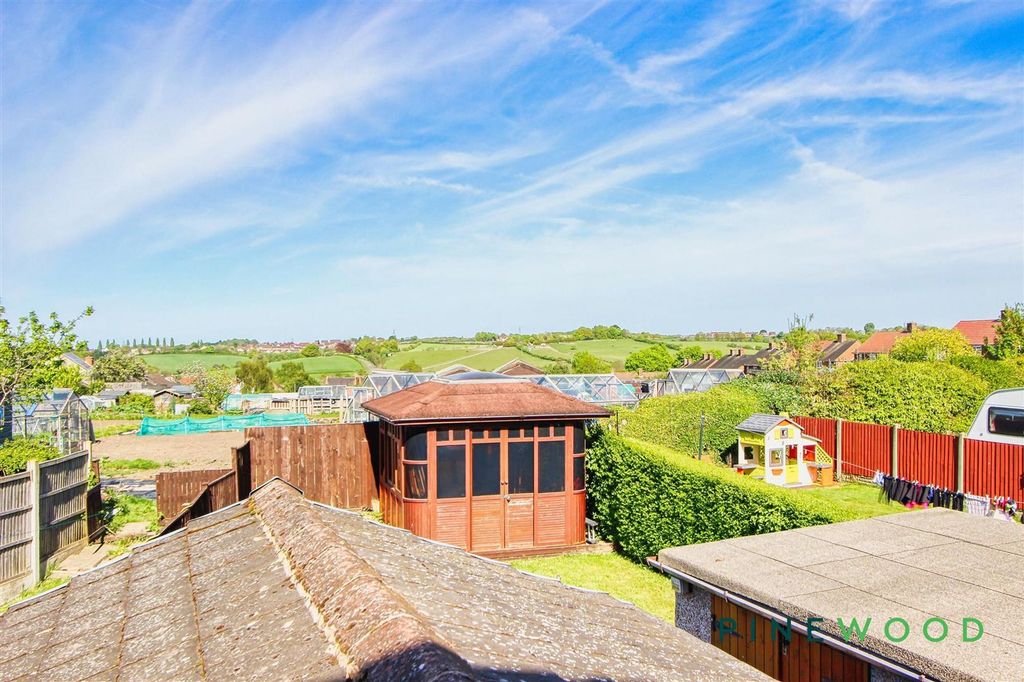 Property photo 3 of 20 Views