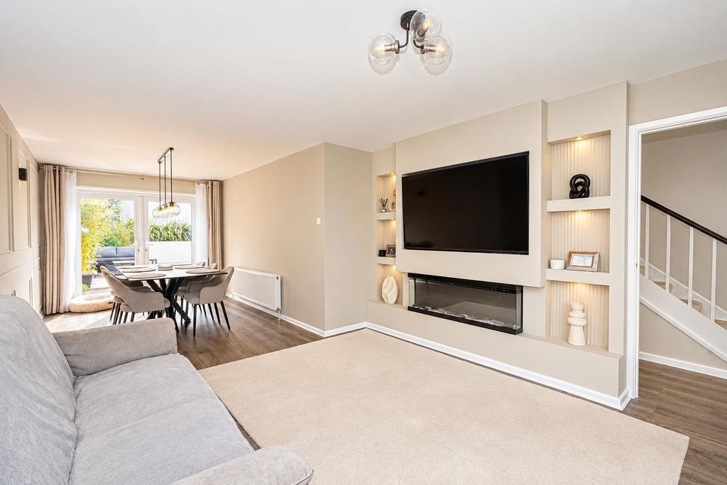 Property photo 2 of 23 577d168A-F280-4d37-Ac92-2d766c5Ca570.Png