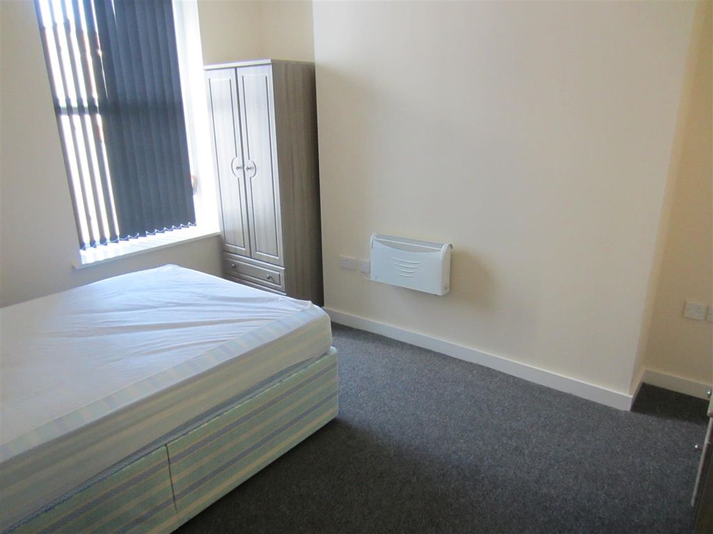 Property photo 2 of 6