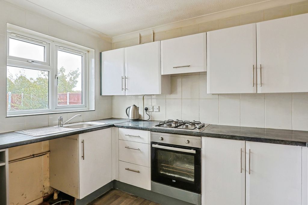 Property photo 3 of 20 Pbox-Img.Jpg