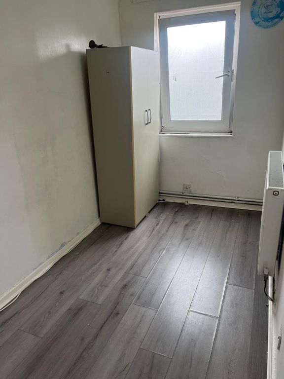 Property photo 2 of 3