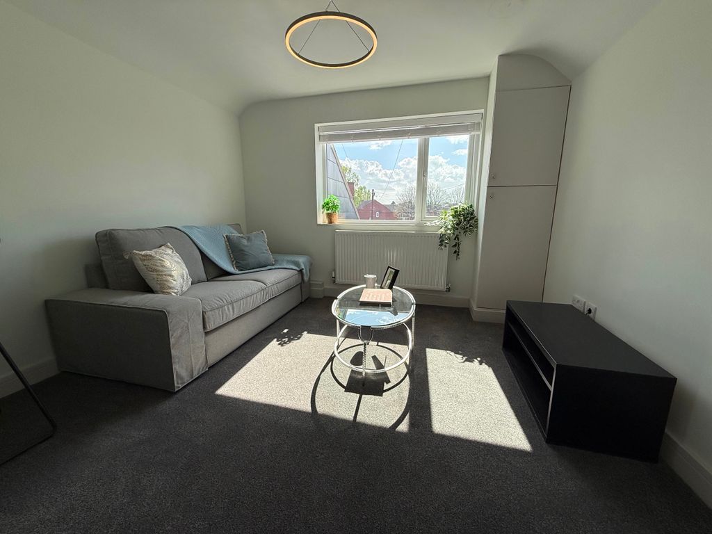 Property photo 3 of 6 16496