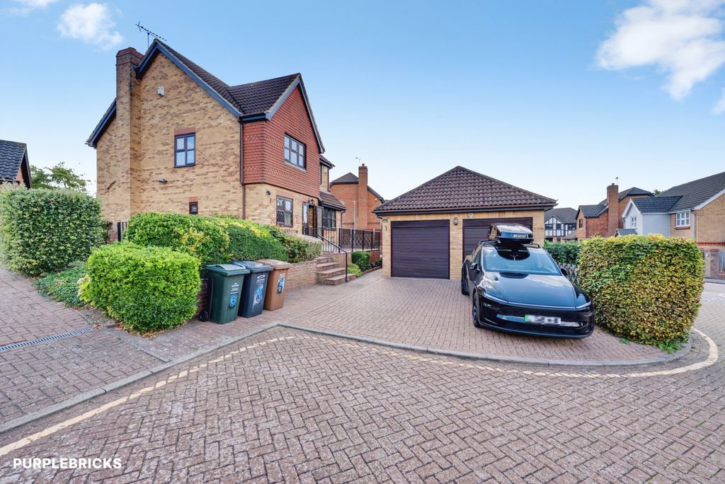 Property photo 1 of 39
