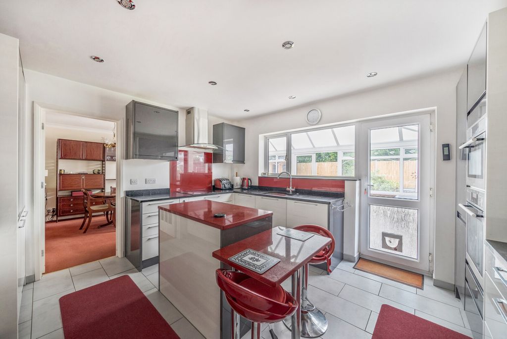 Property photo 2 of 31 1347632-6-68B7033...