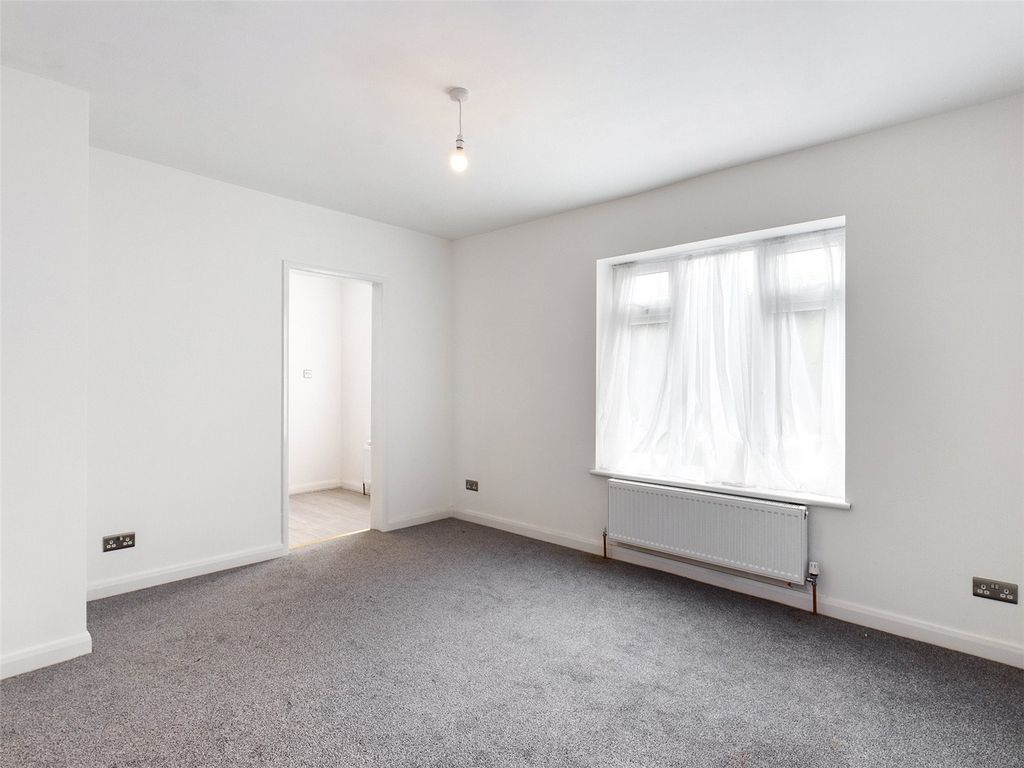 Property photo 3 of 12 Picture No. 13