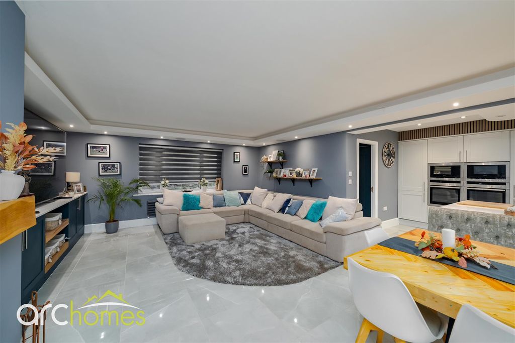 Property photo 2 of 69 Dsc07353-Edit.Jpg