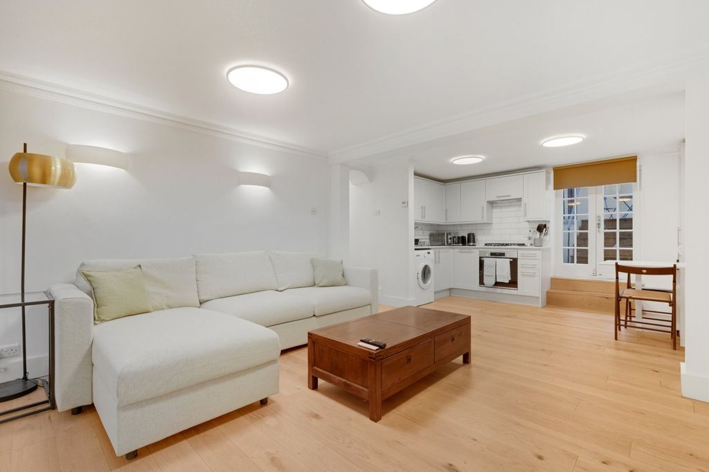 Property photo 1 of 9 Living Room