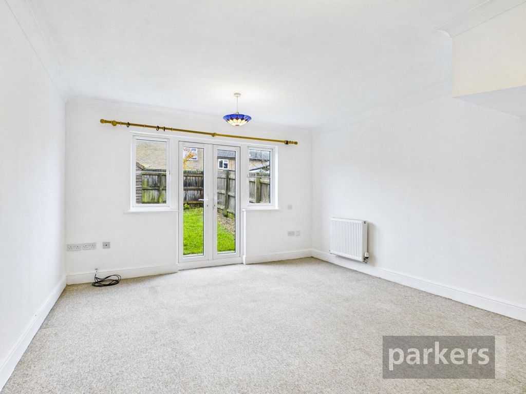 Property photo 3 of 16 Living Room