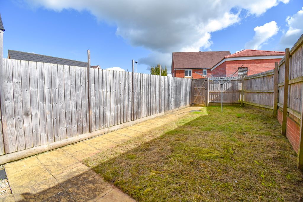 Property photo 2 of 20