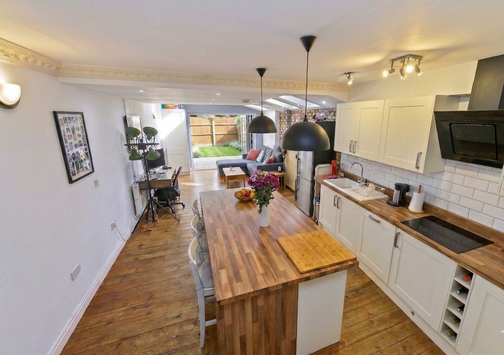 Property photo 2 of 9 Picture No. 08