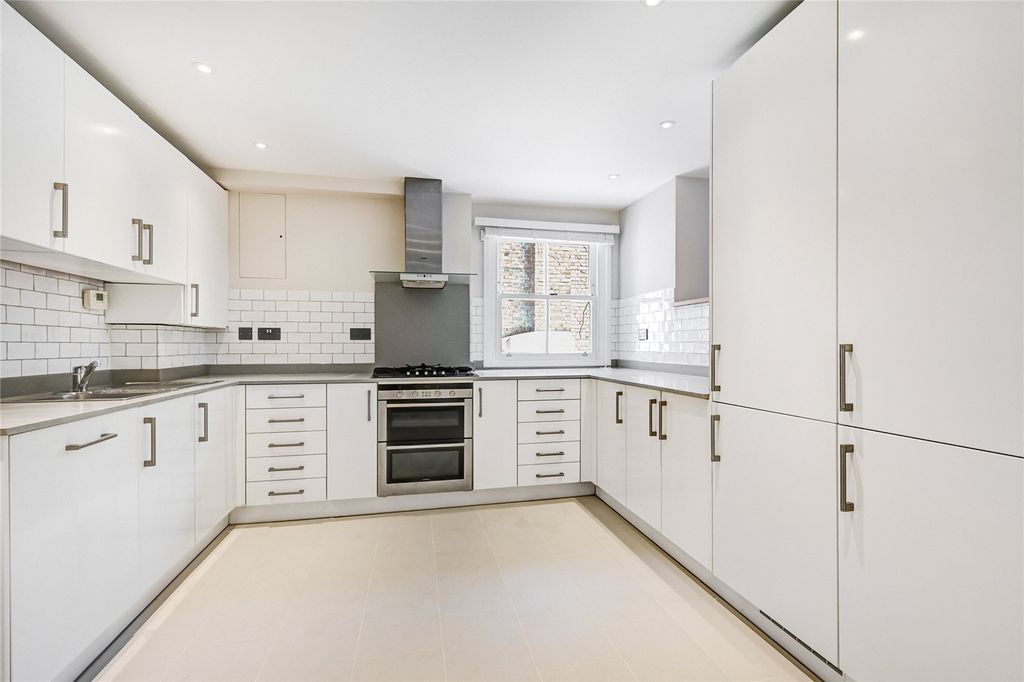 Property photo 3 of 17 Picture No. 06