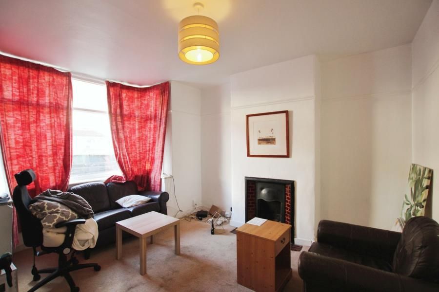 Property photo 3 of 8