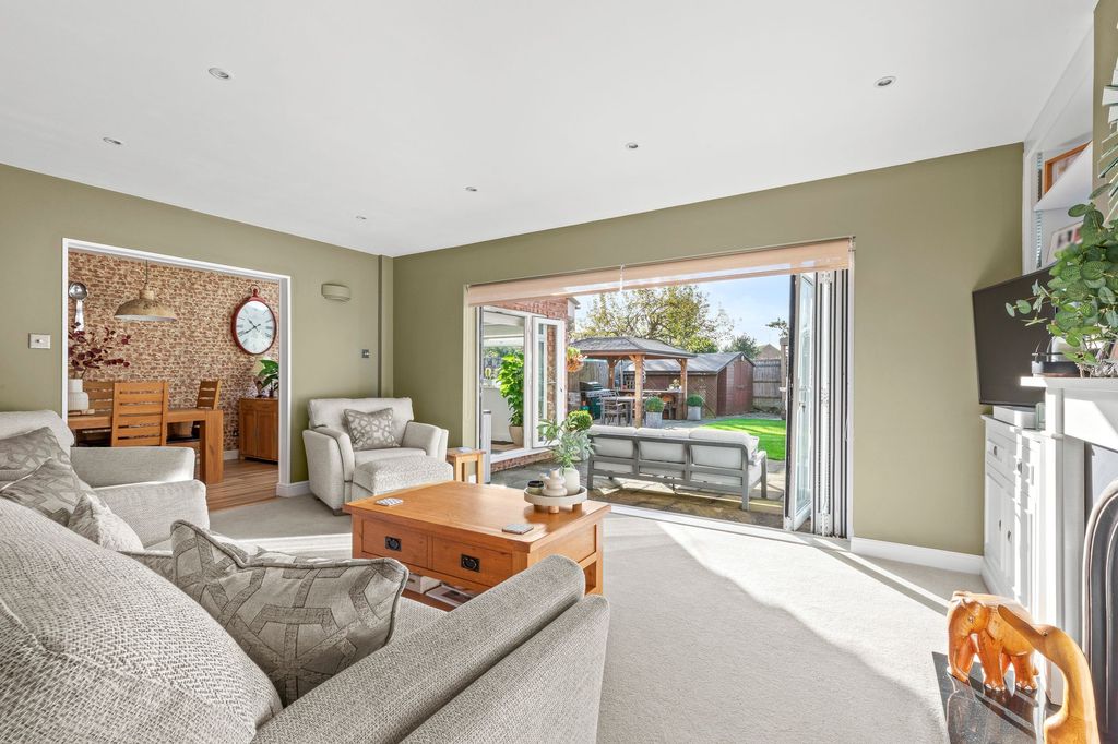 Property photo 3 of 18