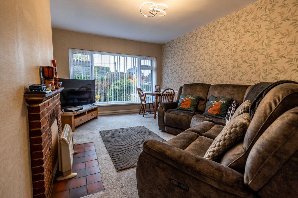 Property photo 3 of 22 Picture No. 30