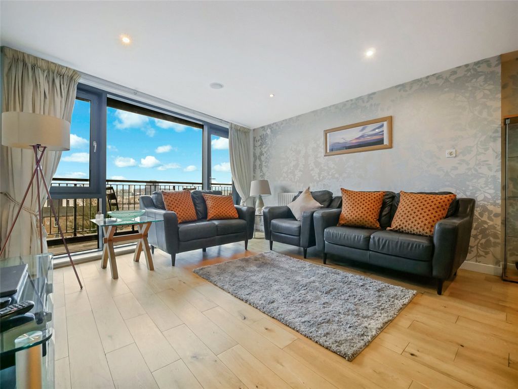 Property photo 3 of 16 Living Room