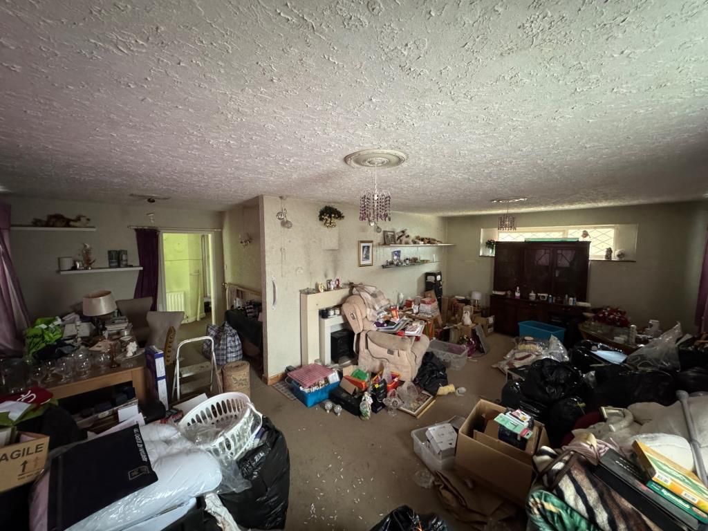 Property photo 2 of 9 Living Room