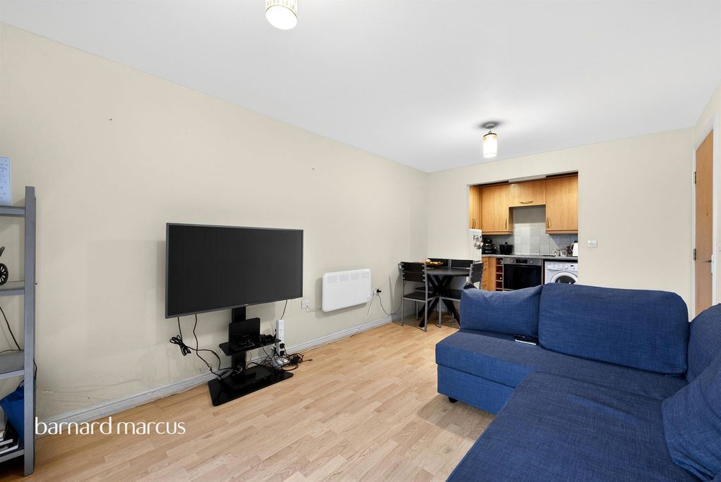 Property photo 3 of 10