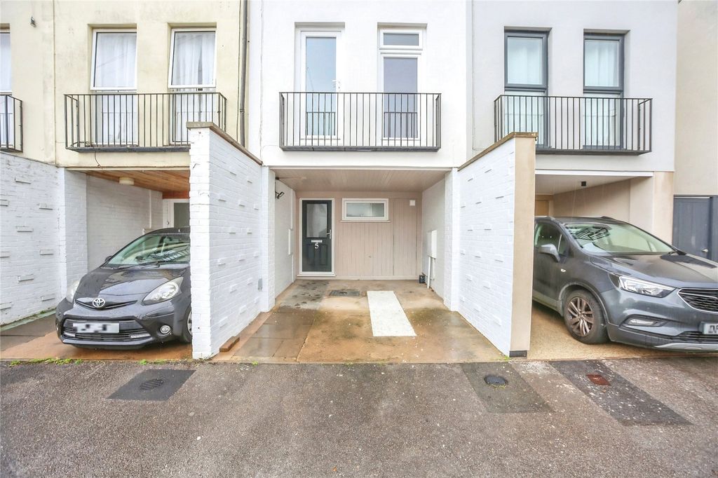 Property photo 2 of 14 Picture No. 19