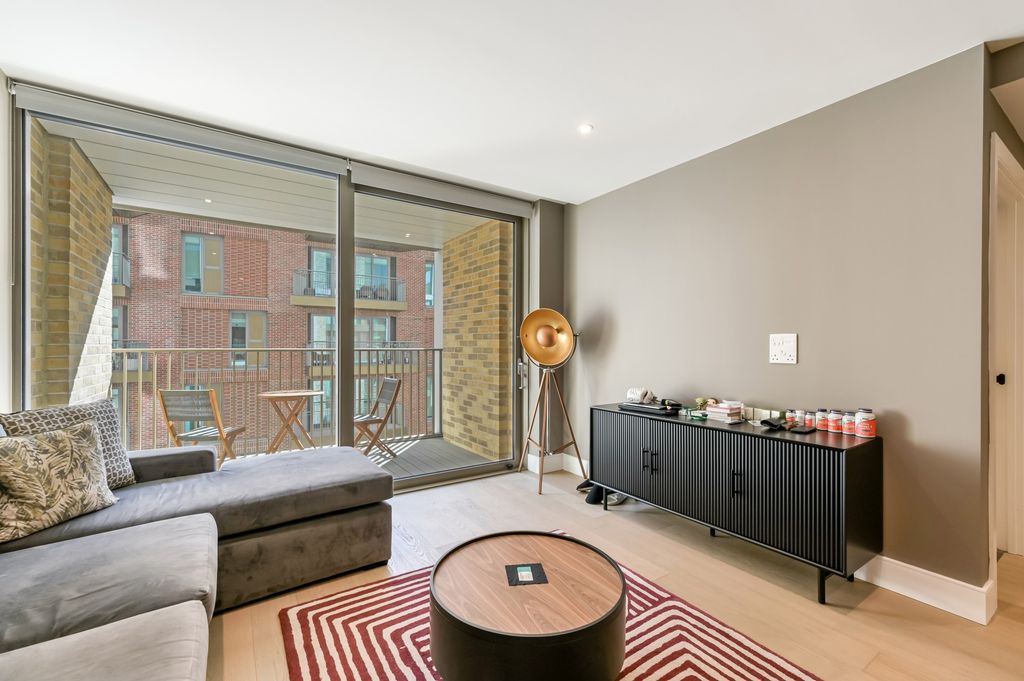 Property photo 2 of 11