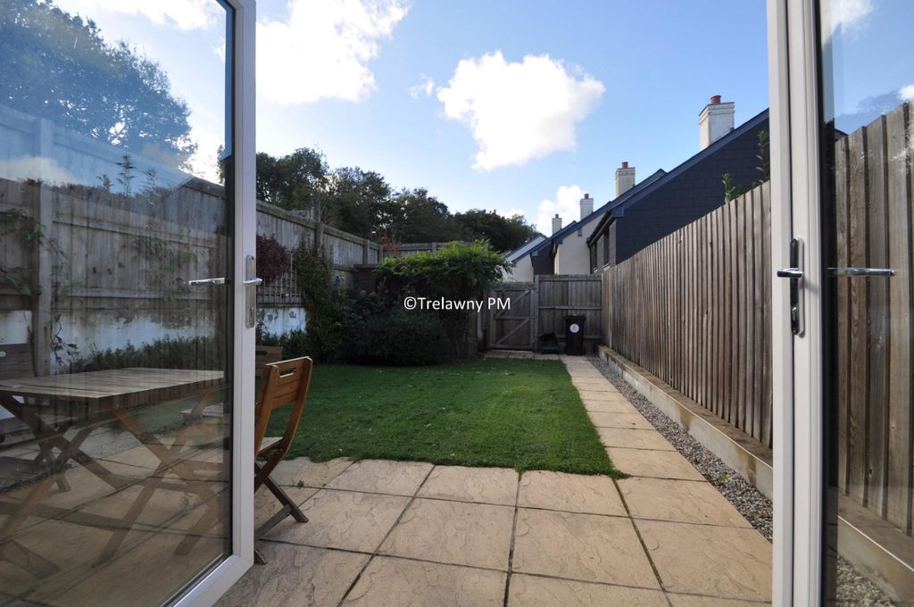 Property photo 3 of 11
