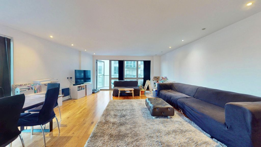 Property photo 2 of 18 Photo 28