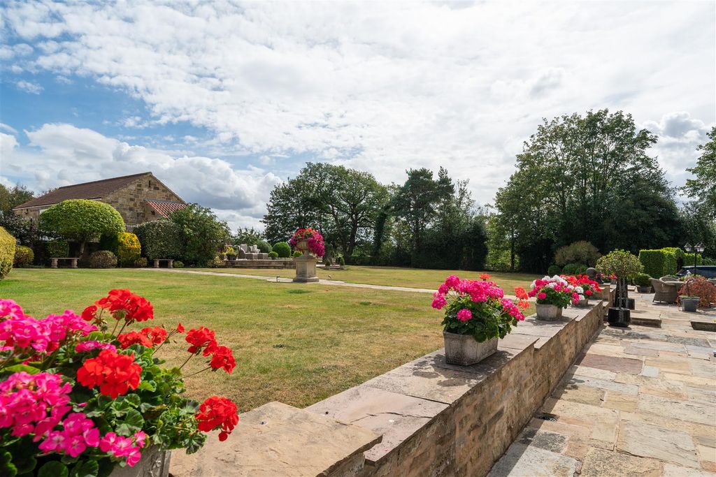Additional image 91 of 7 bed detached house for salePark Hall, Parkhall Lane, Spinkhill, Sheffield S21