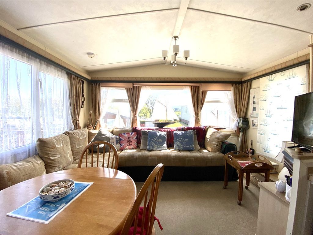 Property photo 3 of 13 Picture No. 05